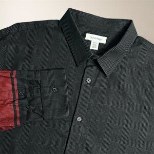 Calvin Klein Men's XL Black Red Stripe Plaid Button Up Long Sleeve Shirt Preppy